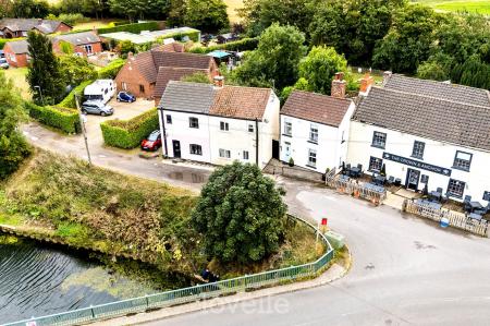 3 bedroom Semi-detached house for sale in Tetney Lock Road, Tetney, DN36