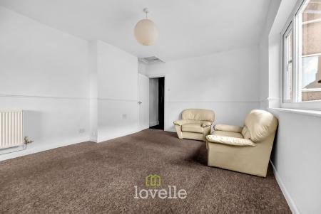 5 bedroom Terraced House for sale in Grimsby Road, Cleethorpes, DN35