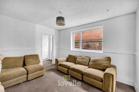 5 bedroom Terraced House for sale in Grimsby Road, Cleethorpes, DN35