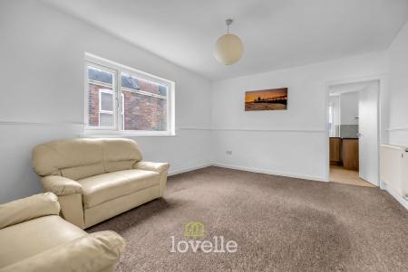 5 bedroom Terraced House for sale in Grimsby Road, Cleethorpes, DN35