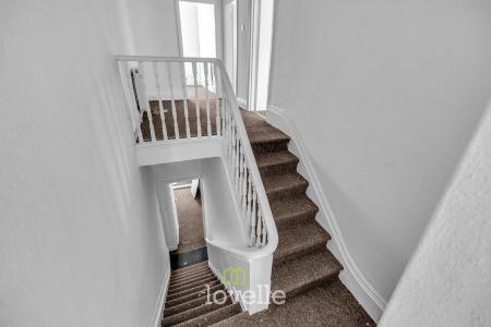 5 bedroom Terraced House for sale in Grimsby Road, Cleethorpes, DN35