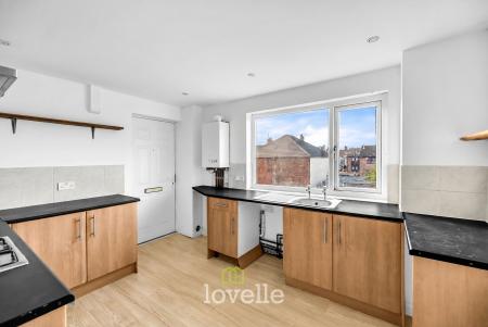 5 bedroom Terraced House for sale in Grimsby Road, Cleethorpes, DN35