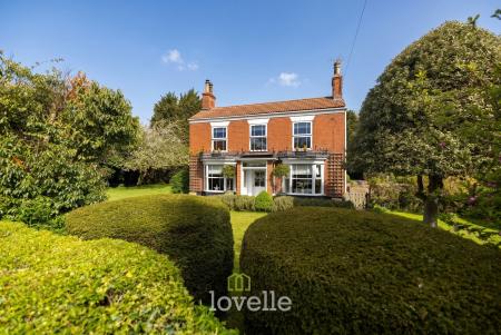 3 bedroom Detached house for sale in Main Street, Fulstow, LN11