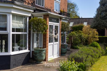 3 bedroom Detached house for sale in Main Street, Fulstow, LN11