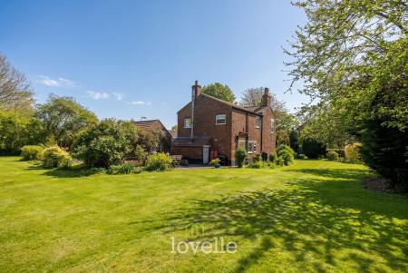 3 bedroom Detached house for sale in Main Street, Fulstow, LN11