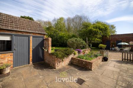 3 bedroom Detached house for sale in Main Street, Fulstow, LN11