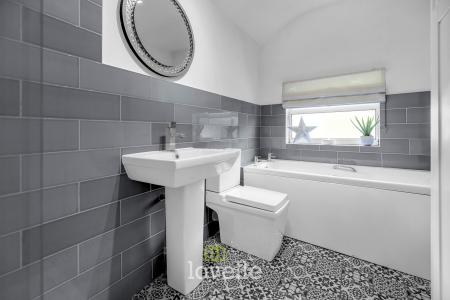 3 bedroom Detached house for sale in Main Street, Fulstow, LN11