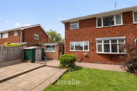 3 bedroom Semi-detached house for sale in Weelsby View, New Waltham, DN36