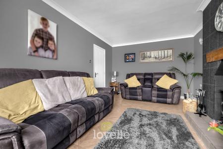 4 bedroom Semi-detached house for sale in Charles Avenue, New Waltham, DN36