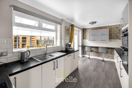 4 bedroom Semi-detached house for sale in Charles Avenue, New Waltham, DN36