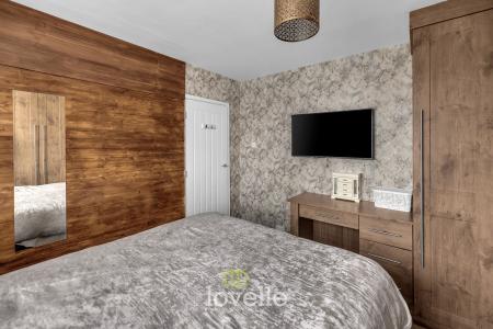 4 bedroom Semi-detached house for sale in Charles Avenue, New Waltham, DN36