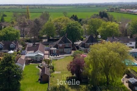 4 bedroom Detached house for sale in Humberston Avenue, Humberston, DN36
