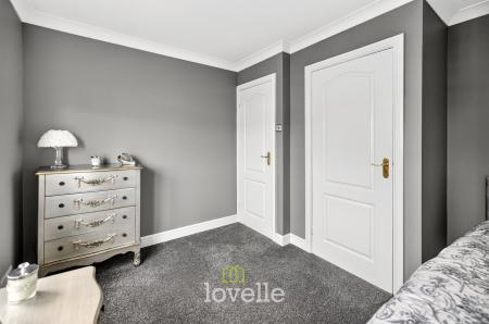 4 bedroom Detached house for sale in Tintagel Way, New Waltham, DN36