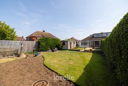 3 bedroom Bungalow for sale in Brian Avenue, Cleethorpes, DN35