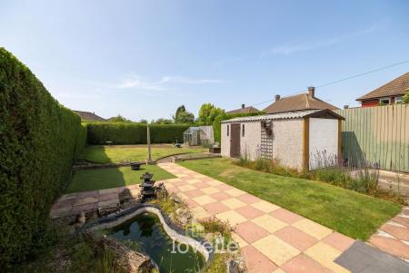 3 bedroom Bungalow for sale in Brian Avenue, Cleethorpes, DN35