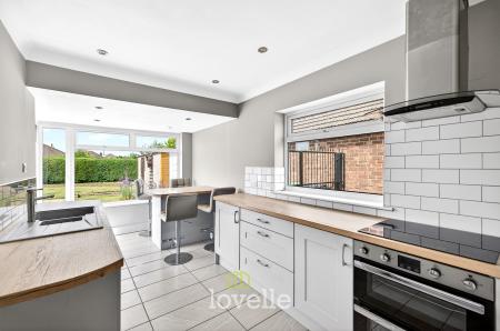 3 bedroom Bungalow for sale in Brian Avenue, Cleethorpes, DN35