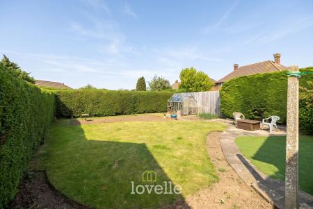 3 bedroom Bungalow for sale in Brian Avenue, Cleethorpes, DN35