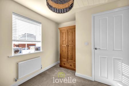 3 bedroom Semi-detached house for sale in Binbrook Drive, New Waltham, DN36