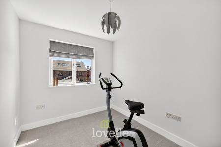 4 bedroom Detached house for sale in Molinari Avenue, Tetney, DN36