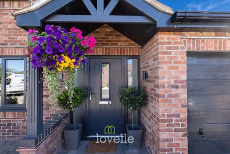 4 bedroom Detached house for sale in Molinari Avenue, Tetney, DN36
