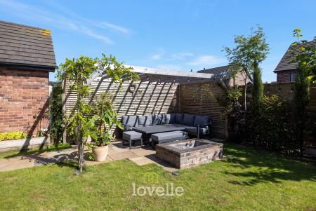 4 bedroom Detached house for sale in Molinari Avenue, Tetney, DN36