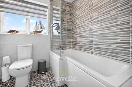 4 bedroom Detached house for sale in Molinari Avenue, Tetney, DN36