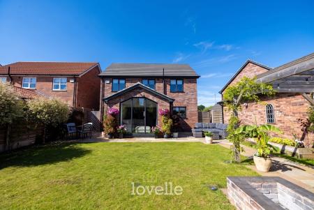 4 bedroom Detached house for sale in Molinari Avenue, Tetney, DN36