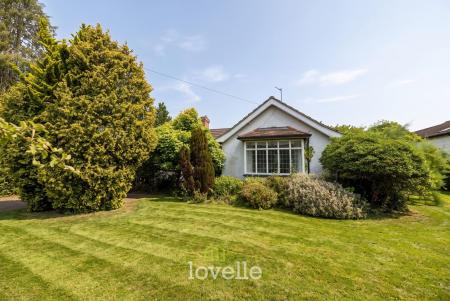 3 bedroom Detached bungalow for sale in Humberston Avenue, Humberston, DN36