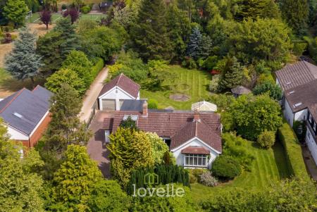 3 bedroom Detached bungalow for sale in Humberston Avenue, Humberston, DN36