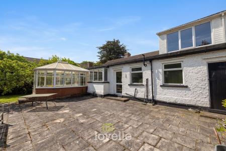 3 bedroom Detached bungalow for sale in Humberston Avenue, Humberston, DN36