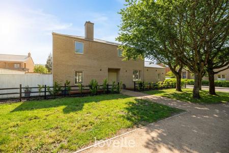 4 bedroom Detached house for sale in The Birches, Humberston, DN36
