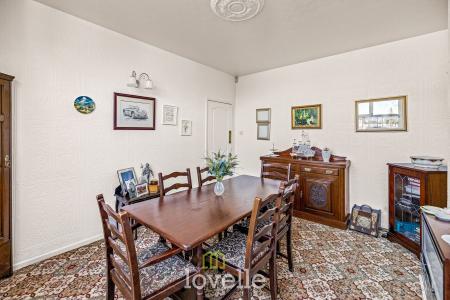 3 bedroom Semi-detached house for sale in Craven Road, Cleethorpes, DN35
