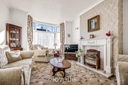 3 bedroom Semi-detached house for sale in Craven Road, Cleethorpes, DN35