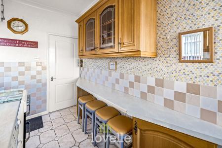 3 bedroom Semi-detached house for sale in Craven Road, Cleethorpes, DN35