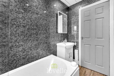 4 bedroom Detached house for sale in Wyndham Road, New Waltham, DN36