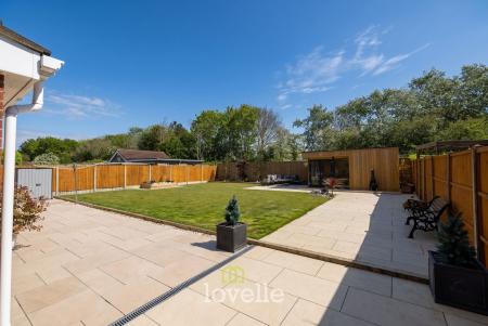 4 bedroom Detached house for sale in Bolingbroke Road, Cleethorpes, DN35