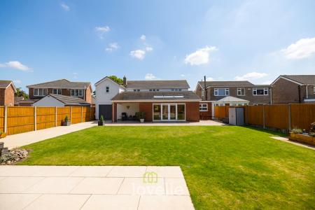 4 bedroom Detached house for sale in Bolingbroke Road, Cleethorpes, DN35