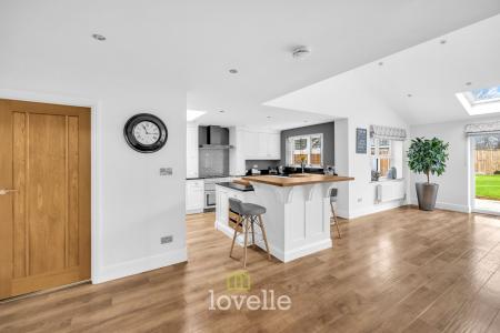 4 bedroom Detached house for sale in Bolingbroke Road, Cleethorpes, DN35