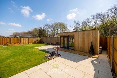 4 bedroom Detached house for sale in Bolingbroke Road, Cleethorpes, DN35
