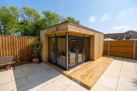 4 bedroom Detached house for sale in Bolingbroke Road, Cleethorpes, DN35