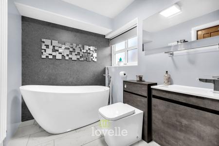 4 bedroom Detached house for sale in Bolingbroke Road, Cleethorpes, DN35