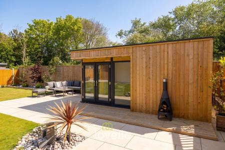 4 bedroom Detached house for sale in Bolingbroke Road, Cleethorpes, DN35