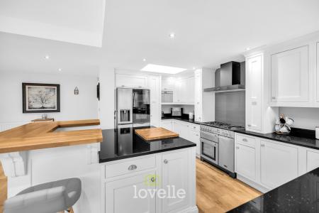 4 bedroom Detached house for sale in Bolingbroke Road, Cleethorpes, DN35