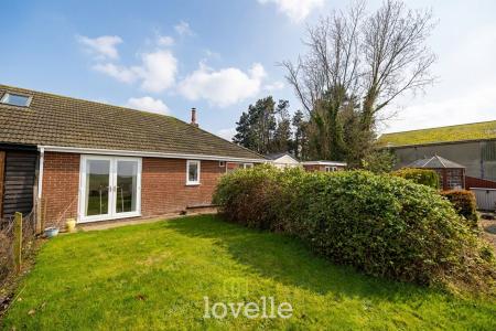2 bedroom Semi-detached bungalow for sale in Lock Road, North Cotes, DN36