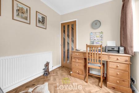 4 bedroom Detached house for sale in Churchthorpe, Fulstow, LN11