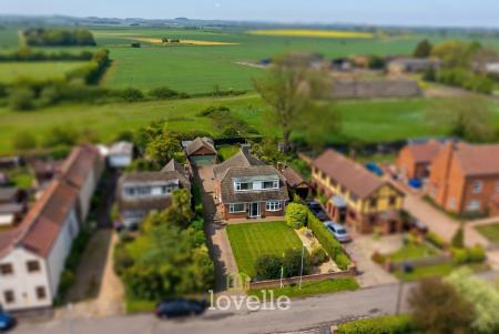 4 bedroom Detached house for sale in Churchthorpe, Fulstow, LN11