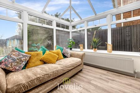 6 bedroom Detached house for sale in Cassbrook Drive, Fulstow, LN11