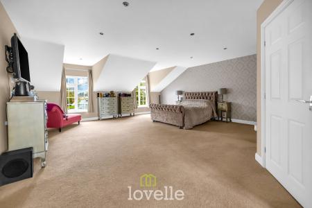 6 bedroom Detached house for sale in Cassbrook Drive, Fulstow, LN11