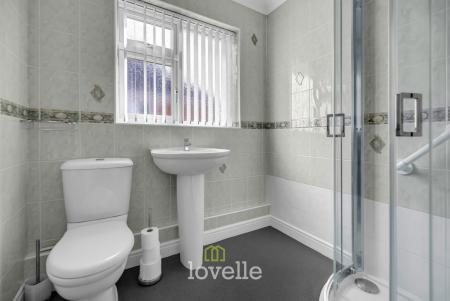 3 bedroom Bungalow for sale in Earl Avenue, New Waltham, DN36