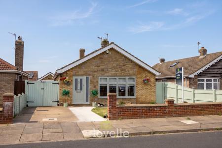 3 bedroom Detached bungalow for sale in Westbury Road, Cleethorpes, DN35